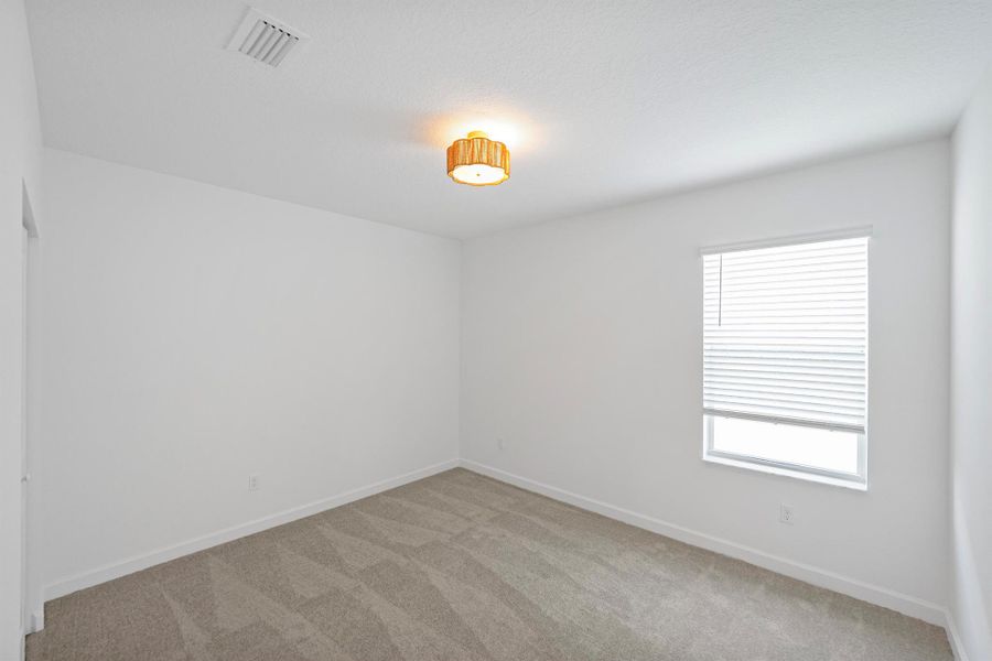 Spacious, unfurnished interior of a new home in , Fort Pierce (Image 11).