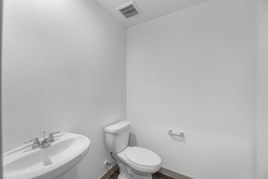 Furnished interior view inside a new home in Watermark, Alvin (Image 10).