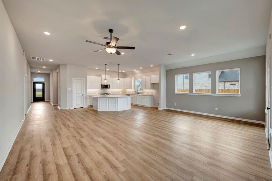 Spacious, unfurnished interior of a new home in The Grand Prairie - Retreat Collection, Hockley (Image 41). Spacious, unfurnished interior of a new home in The Grand Prairie - Retreat Collection, Hockley (Image 41).