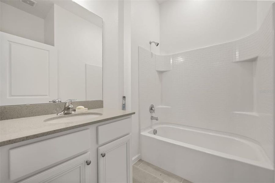 Furnished interior view inside a new home in , Orlando (Image 28).