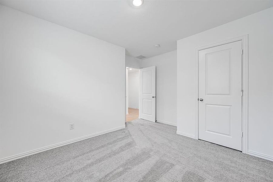 Spacious, unfurnished interior of a new home in River Ridge, Crandall (Image 24).