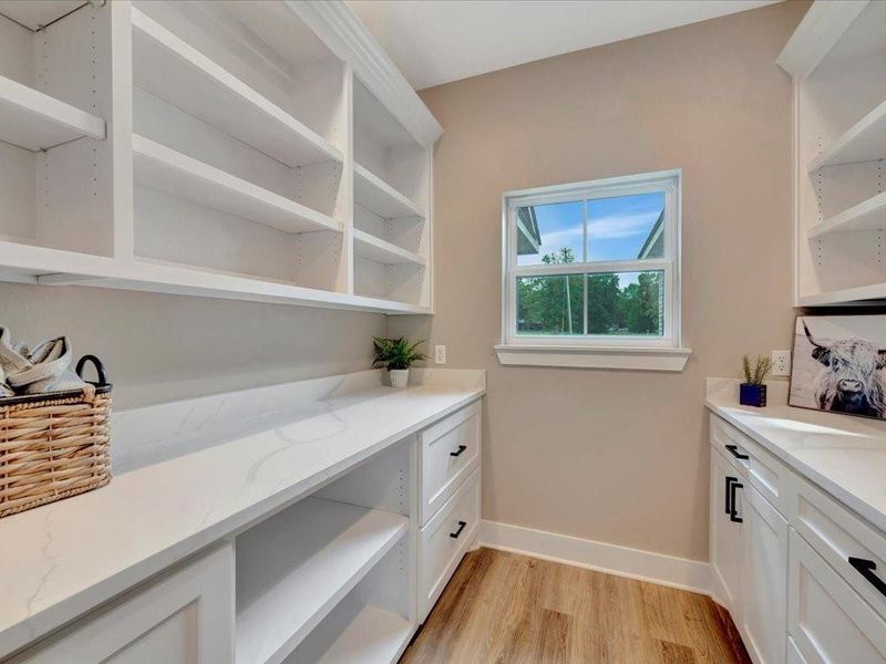 Furnished interior view inside a new home in , Diboll (Image 14).