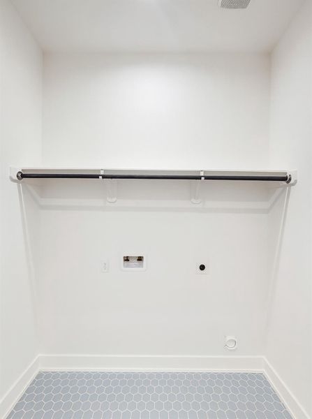 Huge Utility Room - with Washer & Dryer all electric connections