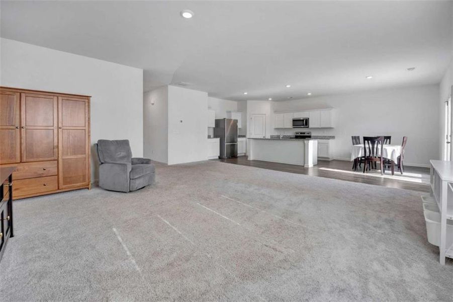 Spacious, unfurnished interior of a new home in , Covington (Image 21).