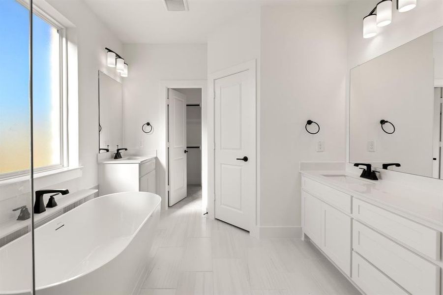 Furnished interior view inside a new home in Edgewood Creek, Celina (Image 12).