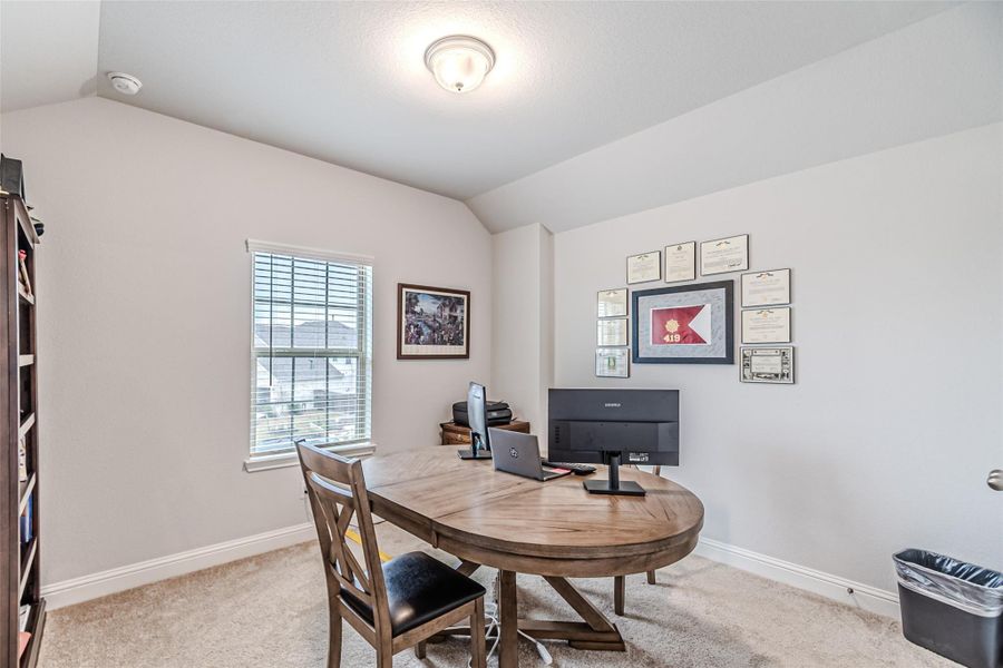 Furnished interior view inside a new home in Bridgeland: Heritage Collection, Cypress (Image 37). Furnished interior view inside a new home in Bridgeland: Heritage Collection, Cypress (Image 37).