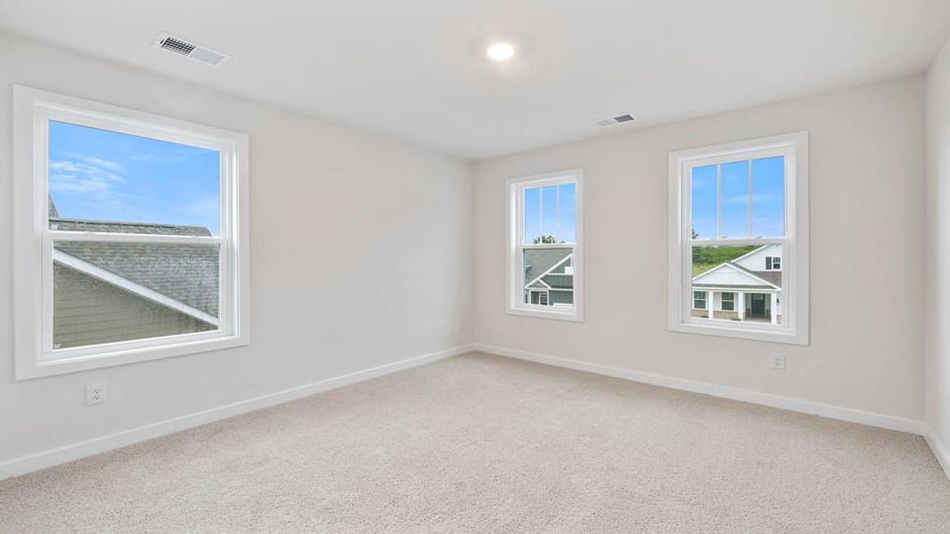 Spacious, unfurnished interior of a new home in Whitehawk Meadows, Travelers Rest (Image 30).