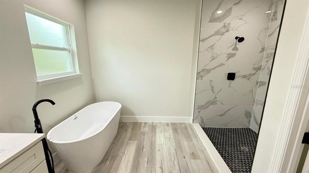 Furnished interior view inside a new home in , Ocala (Image 7).