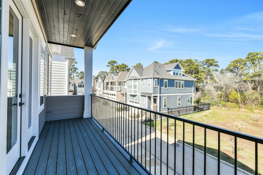 Exterior details and patio area of a home in Reserve in Memorial, Houston (Image 24).