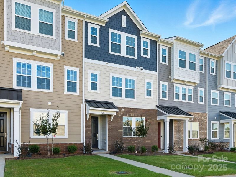 Image 36 of a home in .