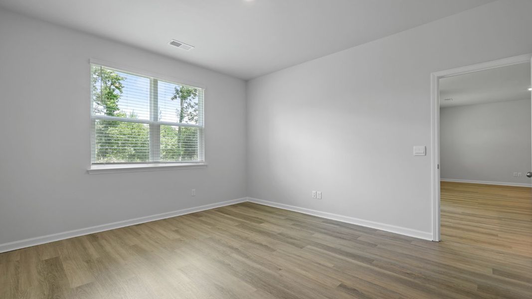 Spacious, unfurnished interior of a new home in Pineview North, Summerville (Image 17).
