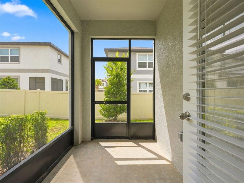 Exterior details and patio area of a home in , San Antonio (Image 4).