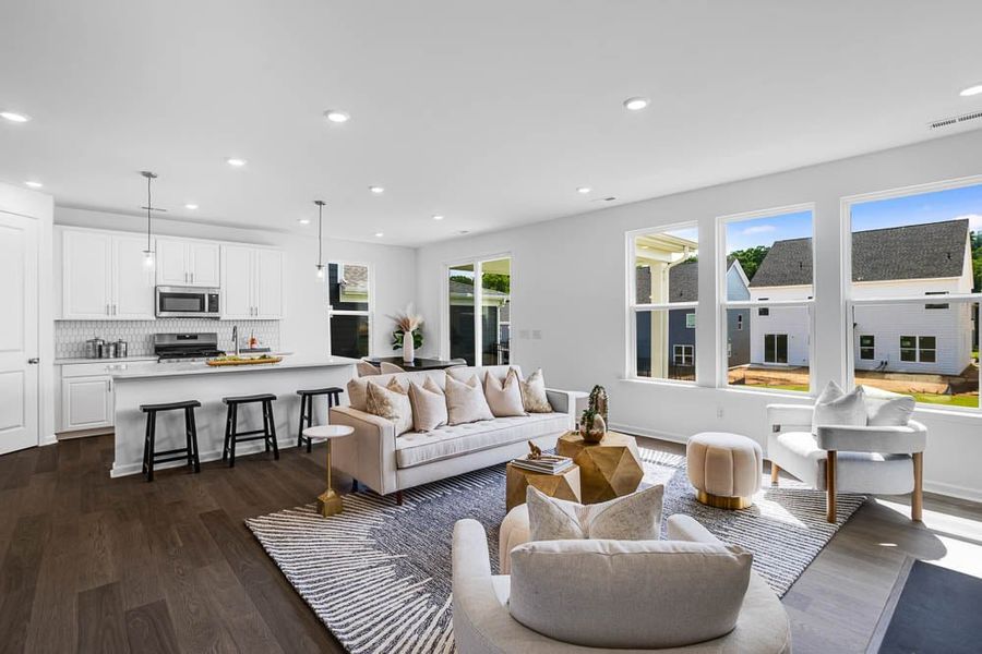 Representative furnished interior of a home built from the Madison Signature by Taylor Morrison in The Coves on Lake Wylie, Charlotte (Image 4).