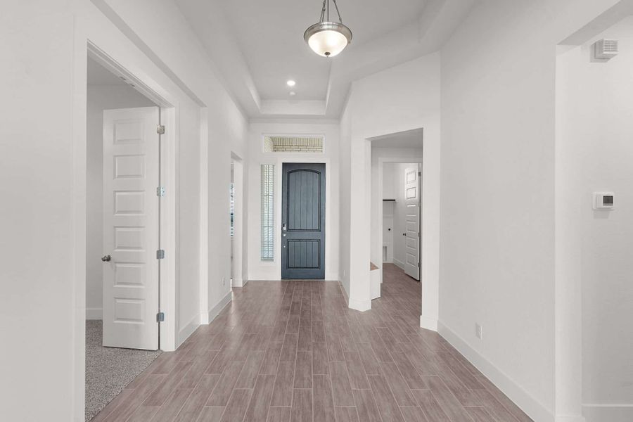 Spacious, unfurnished interior of a new home in Highland Village, Georgetown (Image 19).