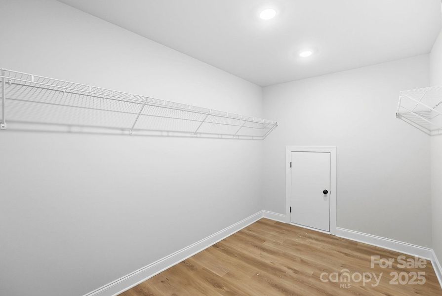 Spacious, unfurnished interior of a new home in , Charlotte (Image 24).