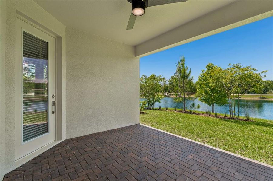 Exterior details and patio area of a home in Pearl Estates, Lutz (Image 4).