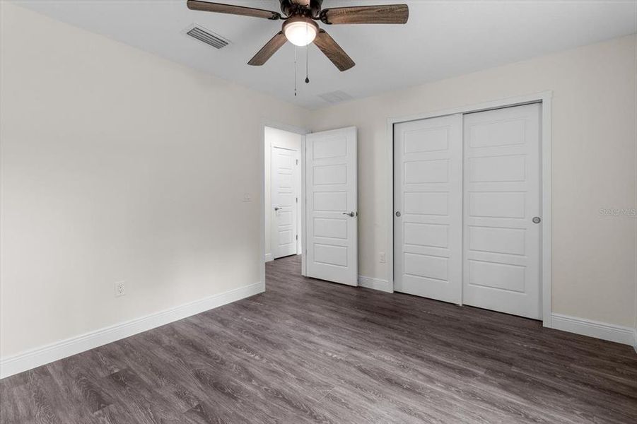 Spacious, unfurnished interior of a new home in , Dunnellon (Image 27).