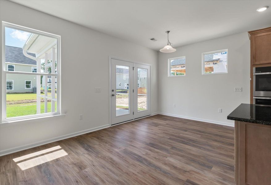 Spacious, unfurnished interior of a new home in Oakley Pointe, Moncks Corner (Image 31).