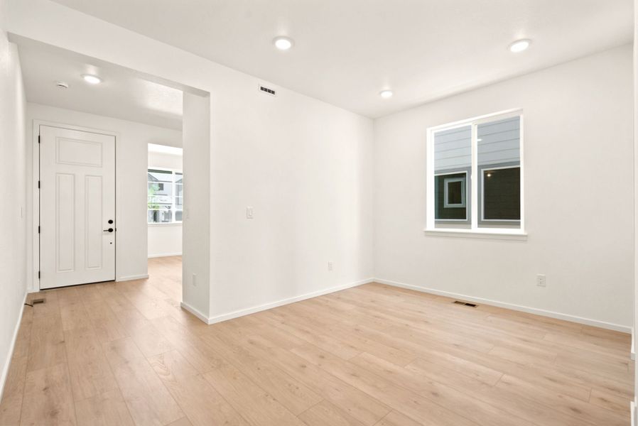 Spacious, unfurnished interior of a new home in Cordovan, Firestone (Image 28).