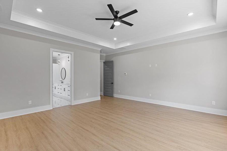 Spacious, unfurnished interior of a new home in , Jefferson (Image 22).