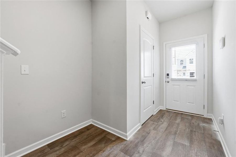 Spacious, unfurnished interior of a new home in Carolina, Palmetto (Image 12).