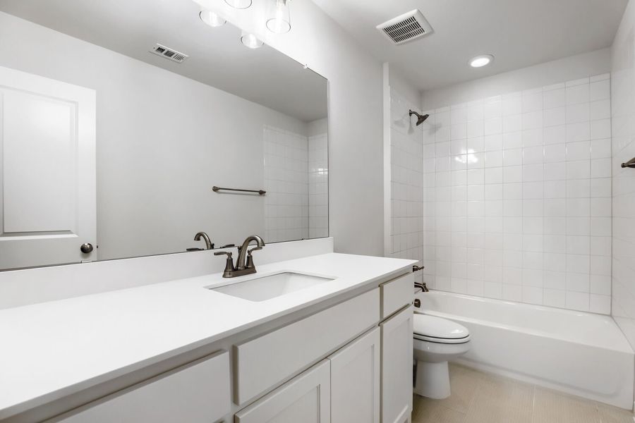 1600 Ramble - Full Bathroom 1600 Ramble - Full Bathroom