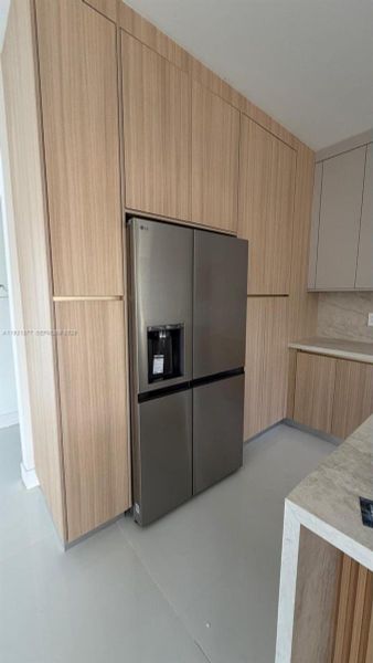 Image 10 of a home in .