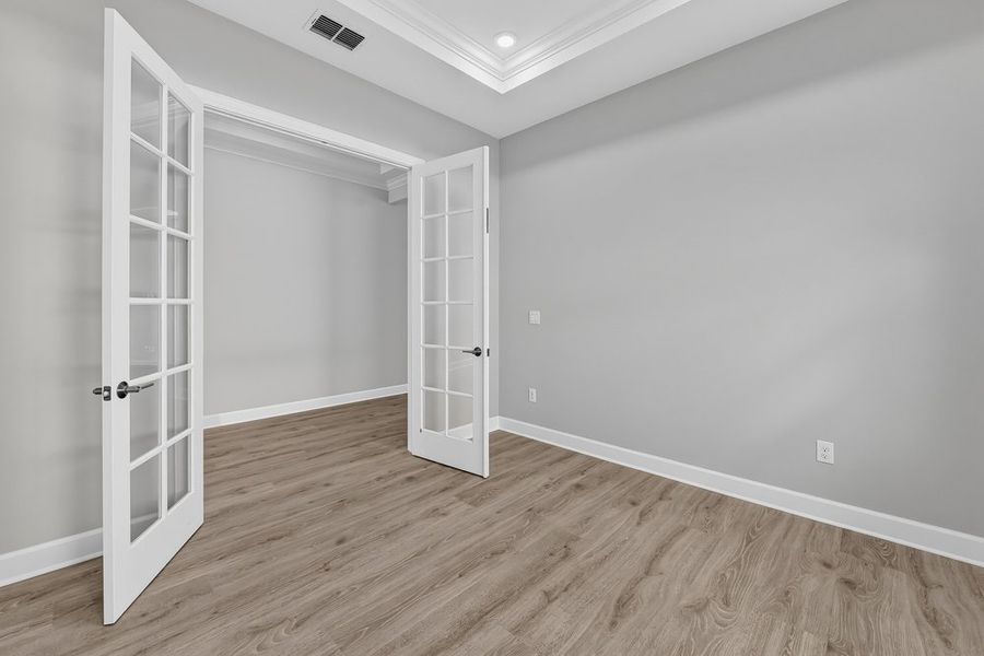 Spacious, unfurnished interior of a new home in Skye Ranch Community Group Page, Sarasota (Image 20).