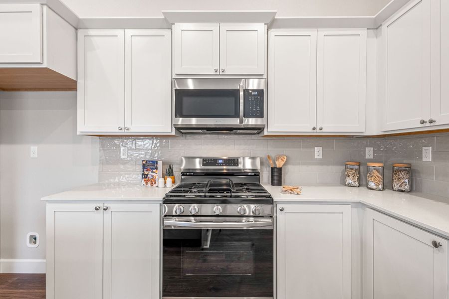 Representative furnished interior of a home built from the Sycamore - IronHorse by MonteVista Homes in IronHorse, Prineville (Image 3).