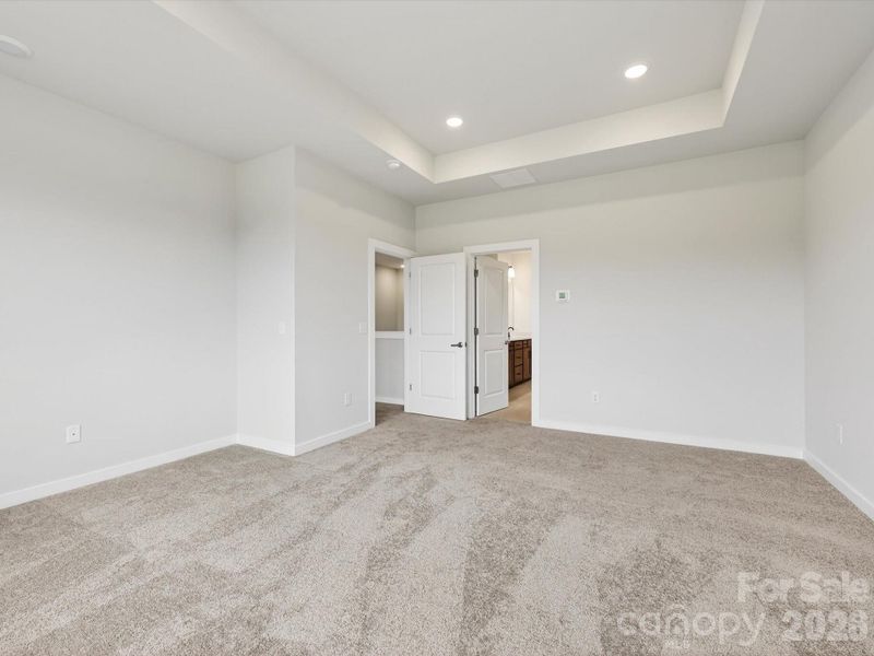 Spacious, unfurnished interior of a new home in Hardy Pond, Rock Hill (Image 35).