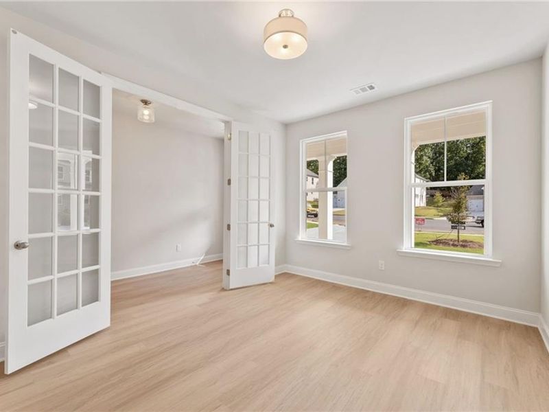 Spacious, unfurnished interior of a new home in Melody Lakeside Estates, Buford (Image 9).