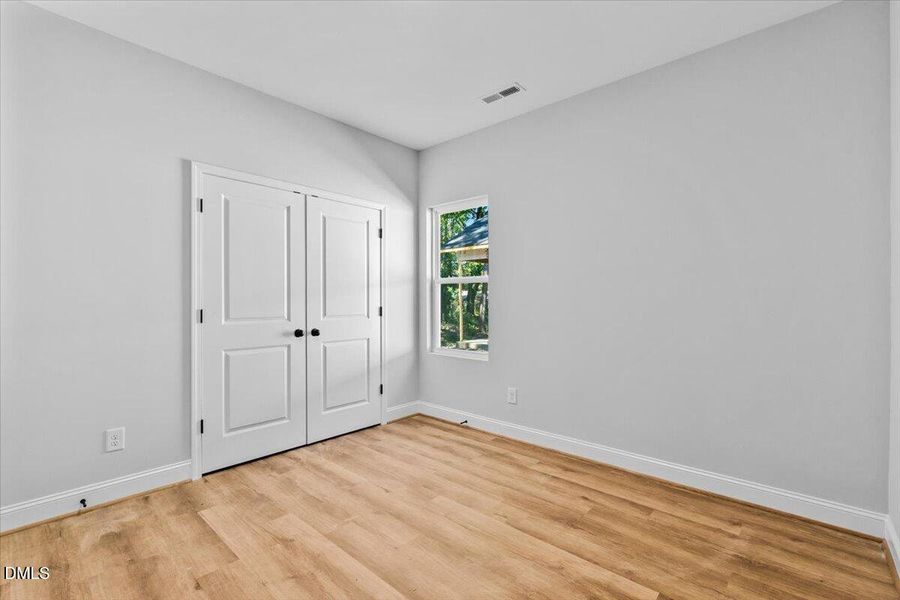 26-Lan 1181 Flora-26