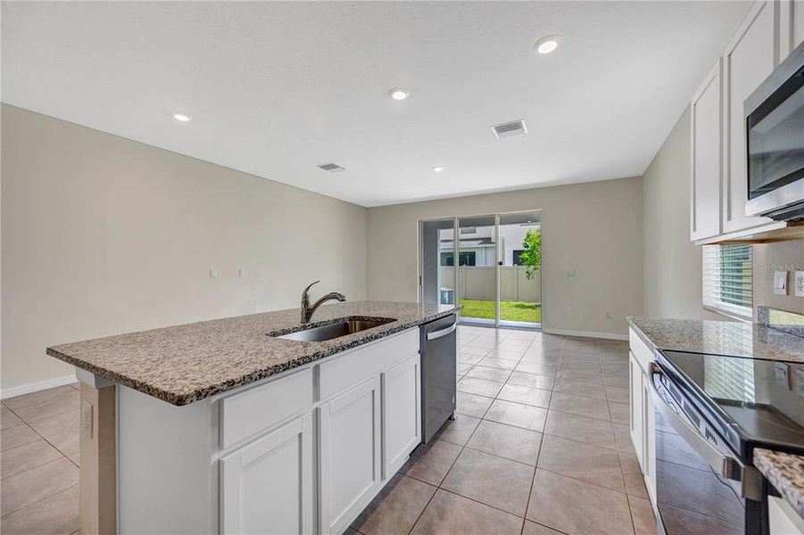 Furnished interior view inside a new home in , Wesley Chapel (Image 16).