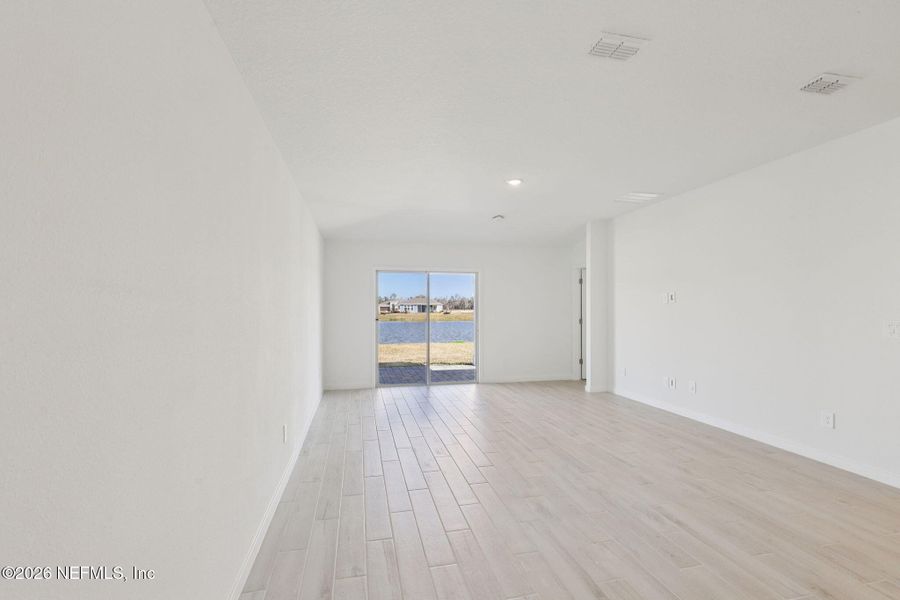Spacious, unfurnished interior of a new home in Colbert Landings, Palm Coast (Image 20).