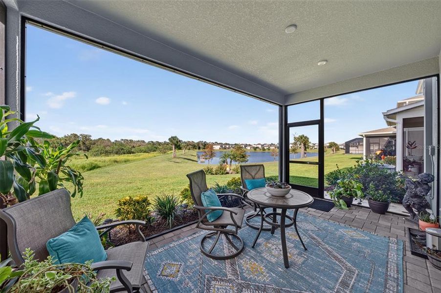 Exterior details and patio area of a home in , Lakewood Ranch (Image 27).