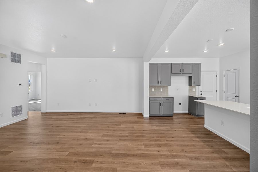 Spacious, unfurnished interior of a new home in Trailstone, Arvada (Image 14). Spacious, unfurnished interior of a new home in Trailstone, Arvada (Image 14).