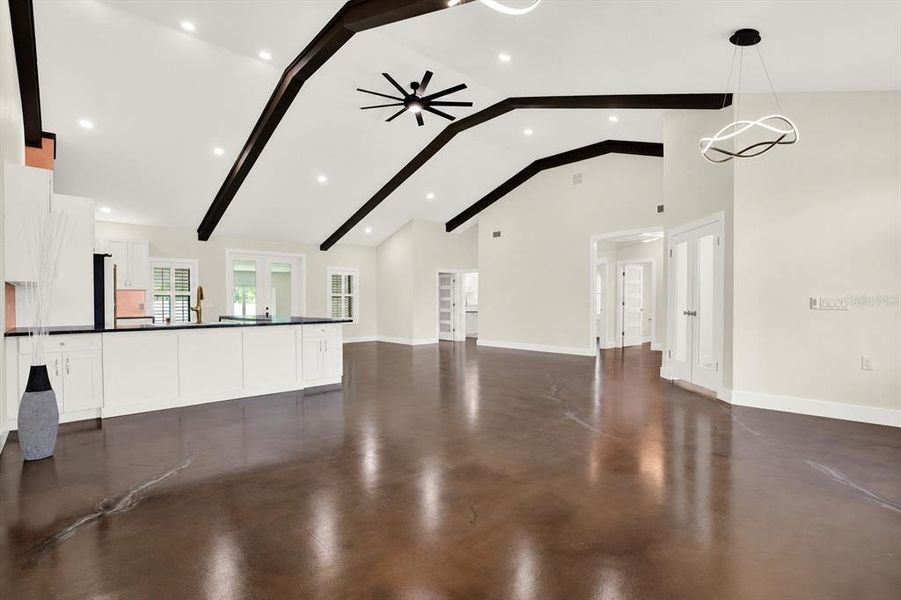 Spacious, unfurnished interior of a new home in , Webster (Image 34).