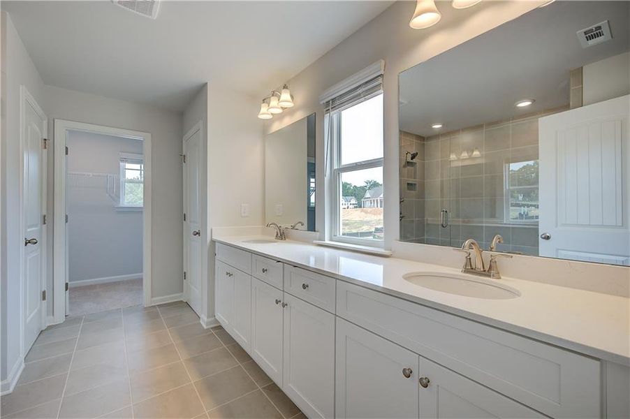 Furnished interior view inside a new home in Abbotts Crossing, Conyers (Image 5).