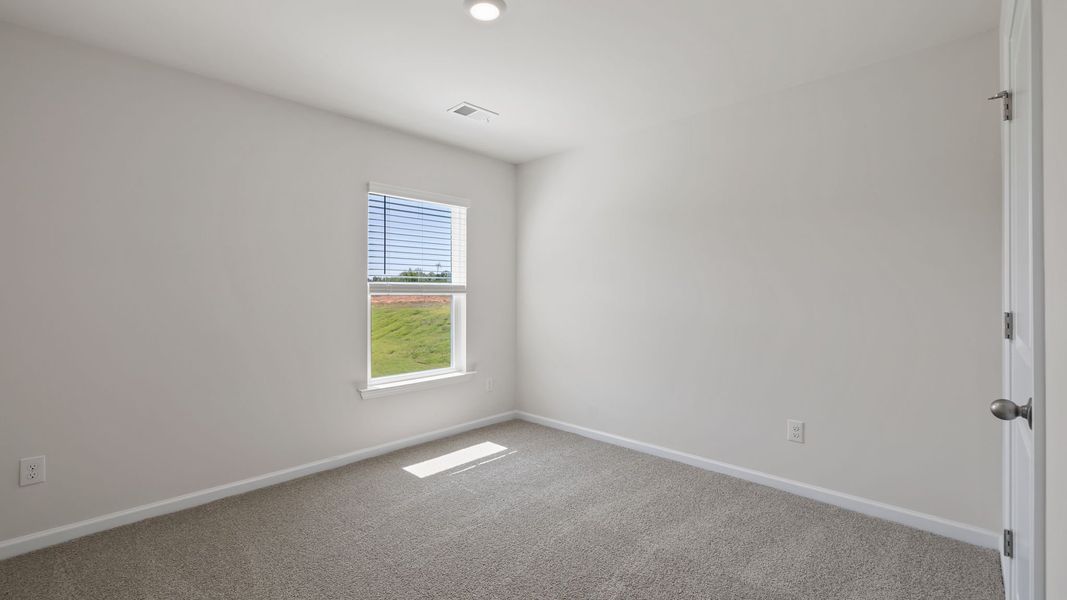 Spacious, unfurnished interior of a new home in Cedar Gap, Fountain Inn (Image 21).