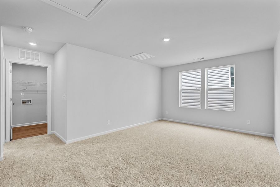 Spacious, unfurnished interior of a new home in Bell West, Kernersville (Image 31).