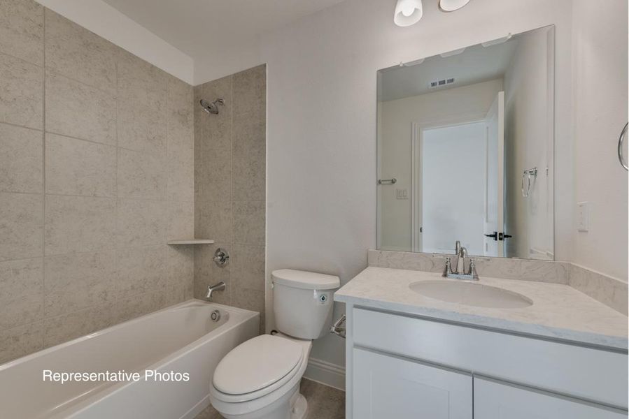 Representative furnished interior of a home built from the Grand Emerald III by Grand Homes in Cedar Ridge Estates, Grand Prairie (Image 9). Representative furnished interior of a home built from the Grand Emerald III by Grand Homes in Cedar Ridge Estates, Grand Prairie (Image 9).