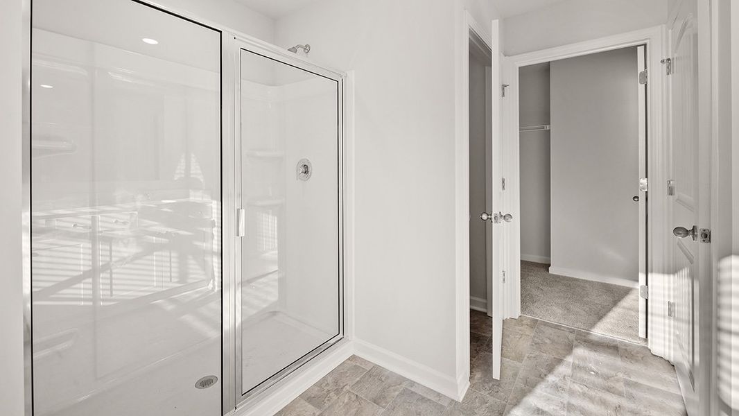 Spacious, unfurnished interior of a new home in Greyton Springs Place, Buford (Image 28).