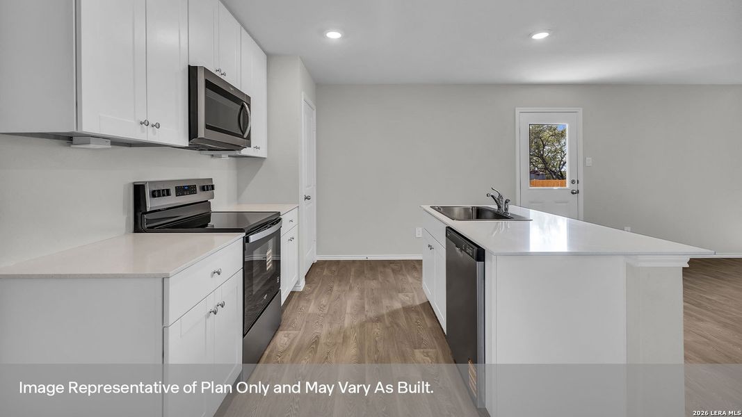 Furnished interior view inside a new home in , Luling (Image 5).