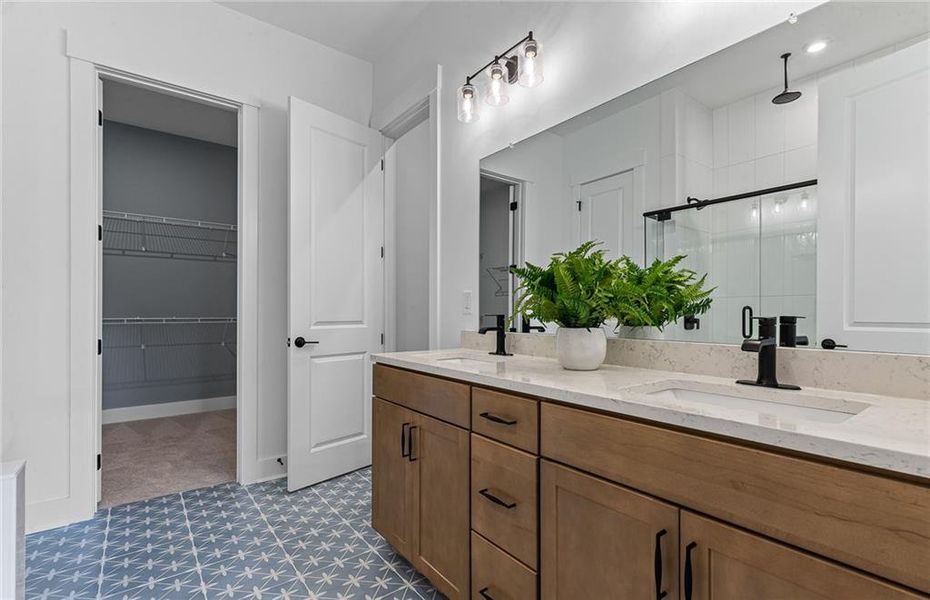 Furnished interior view inside a new home in Ashworth Estates, Powder Springs (Image 4).