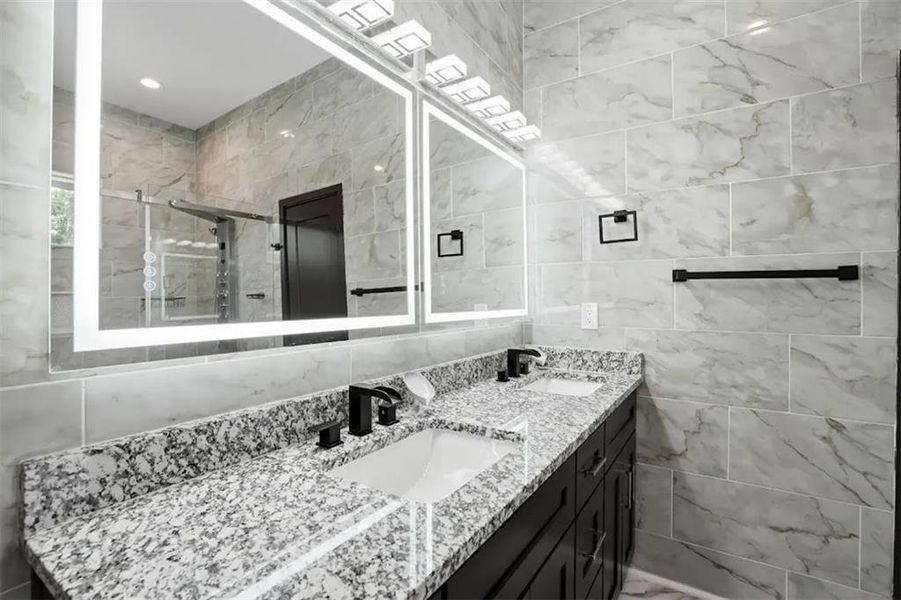Furnished interior view inside a new home in , Grayson (Image 6).