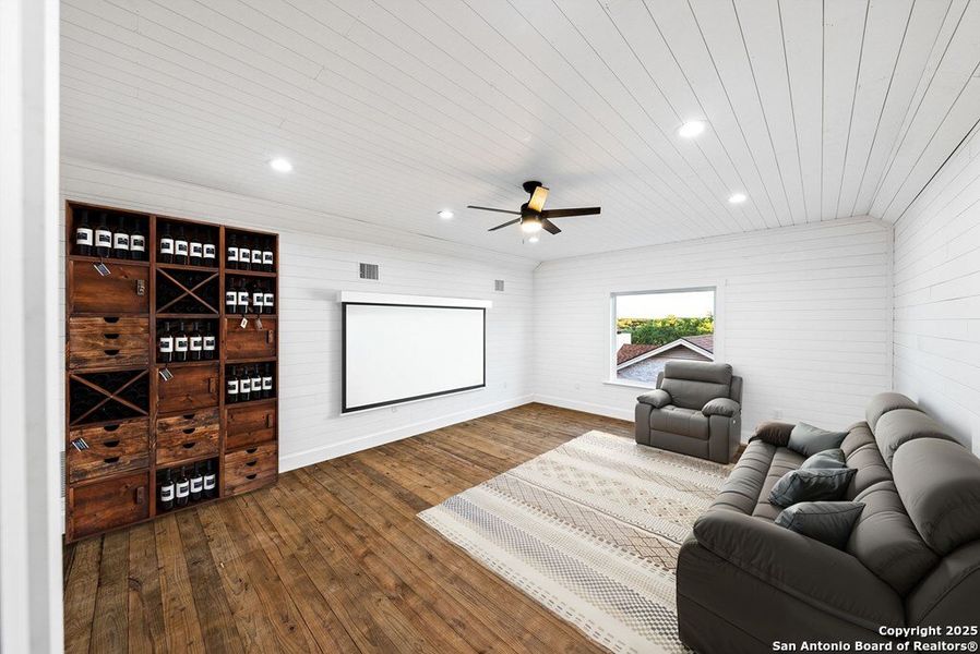 Furnished interior view inside a new home in , Kerrville (Image 17).