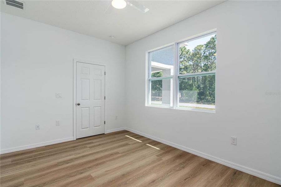 Spacious, unfurnished interior of a new home in , Palm Bay (Image 32).