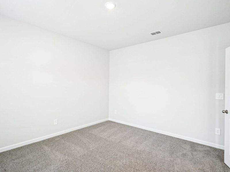 Spacious, unfurnished interior of a new home in Creekside at Oxford Park, Fairburn (Image 11).