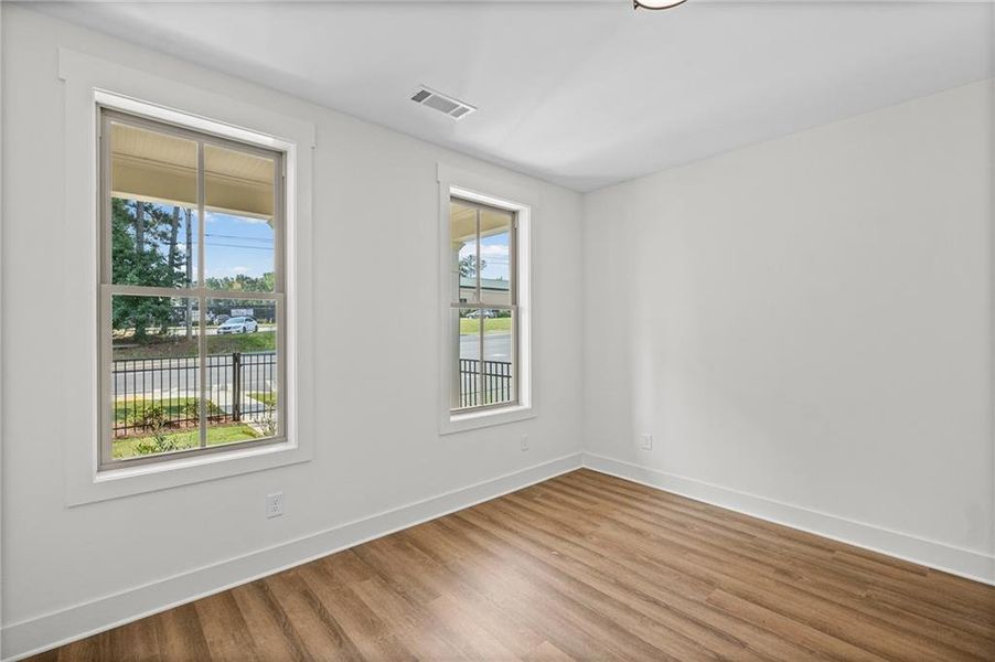 Spacious, unfurnished interior of a new home in Devin's Shire, Kennesaw (Image 16).