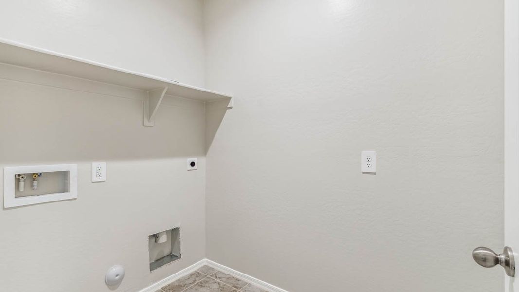 Spacious, unfurnished interior of a new home in Sorrento, Maricopa (Image 24). Spacious, unfurnished interior of a new home in Sorrento, Maricopa (Image 24).